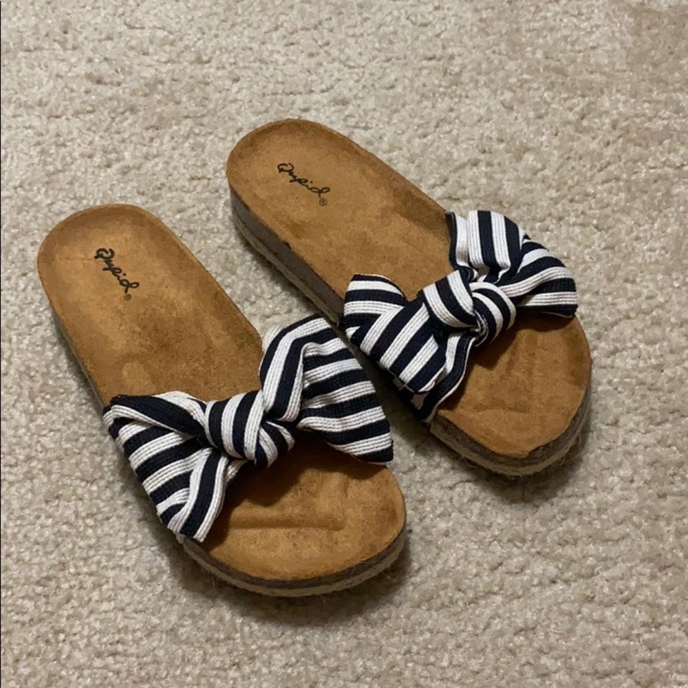 Pool shoes